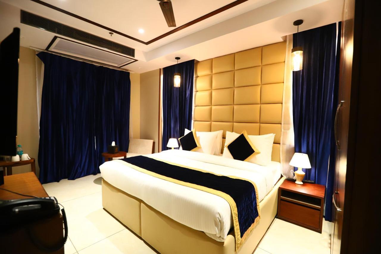 Hotel Sanca International Patel Nagar Delhi - Couple Friendly Local Ids Accepted New Delhi Exterior photo